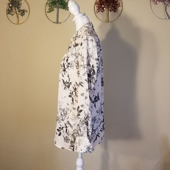 Womens Banana Republic Classic Fit Pink Gray Floral Long Sleeve Button Down XS - Picture 2 of 8